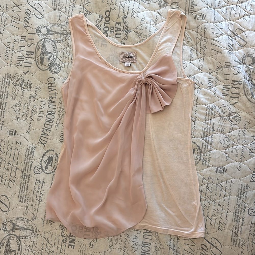 Deletta Elegant Pink Sleeveless Top with Bow Detail - Picture 2 of 4